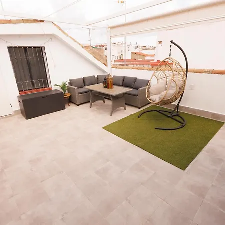 El Atico De Osario 5 Con Terraza - Great Location Oda ve Kahvaltı