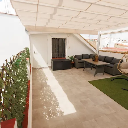 El Atico De Osario 5 Con Terraza - Great Location Oda ve Kahvaltı 4*