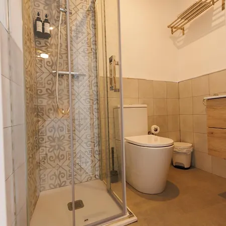El Atico De Osario 5 Con Terraza - Great Location Bed & Breakfast *